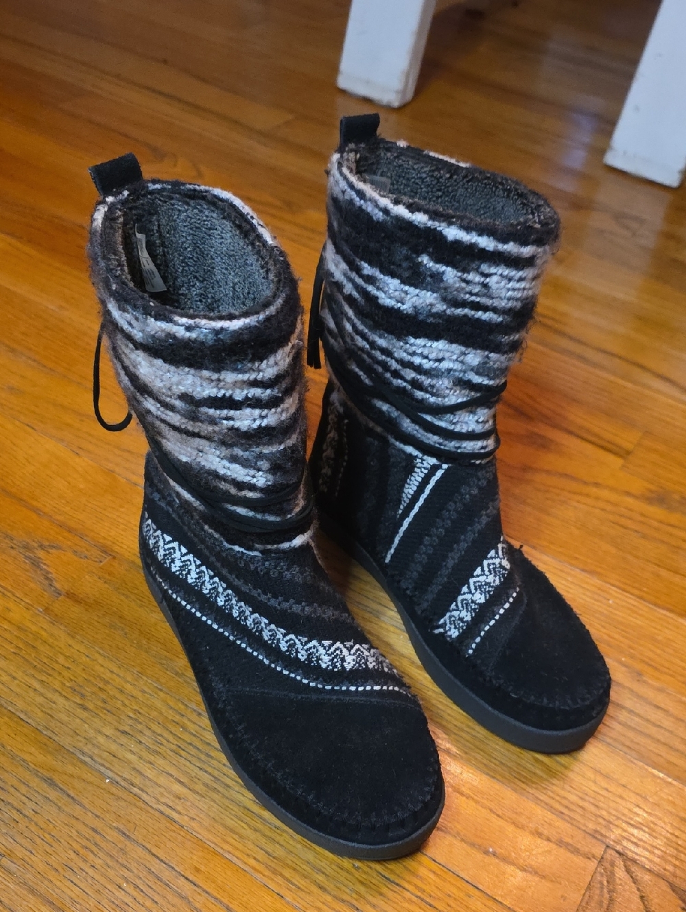 TOMS Nepal Mid-Calf Boots Suede Size 7...I Don't Think Ever Worn!